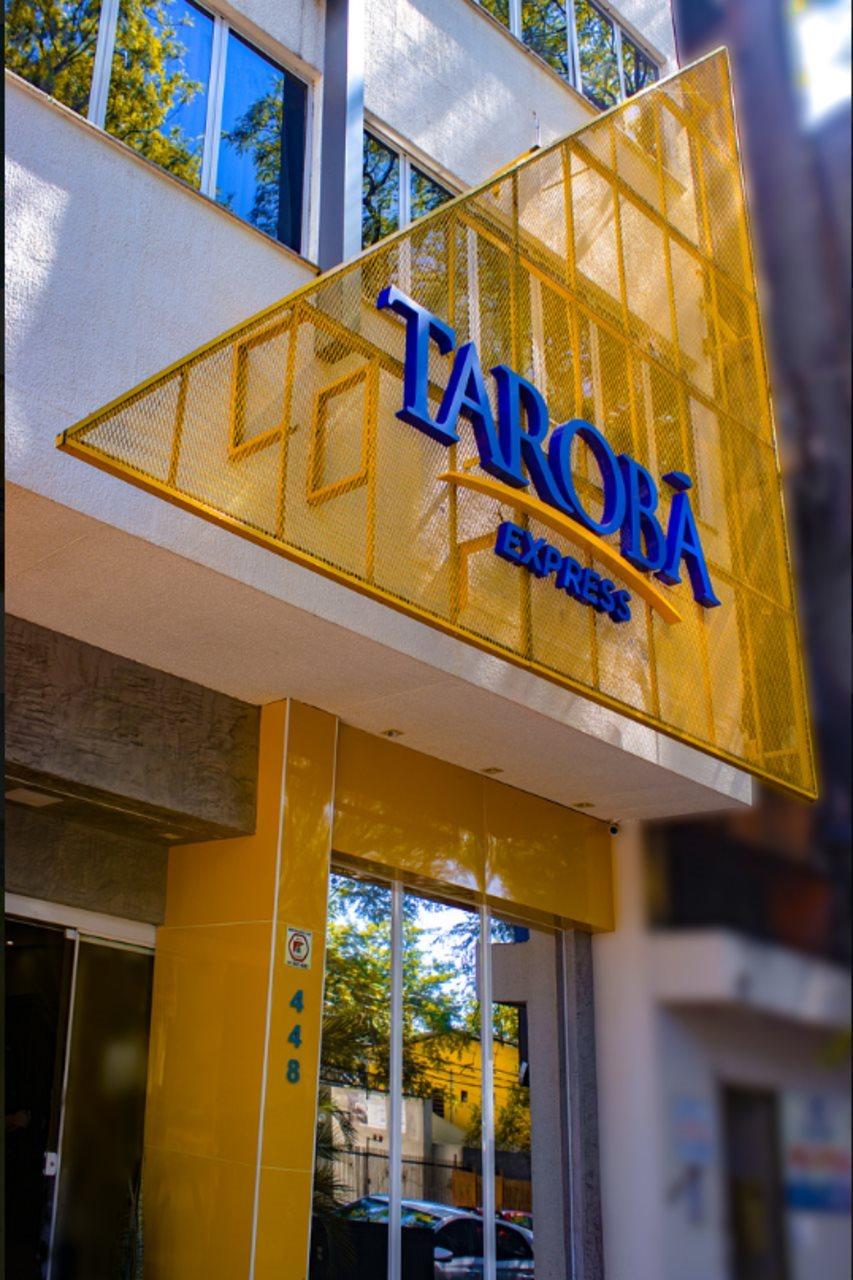 ホテル Taroba Express フォス・ド・イグアス エクステリア 写真